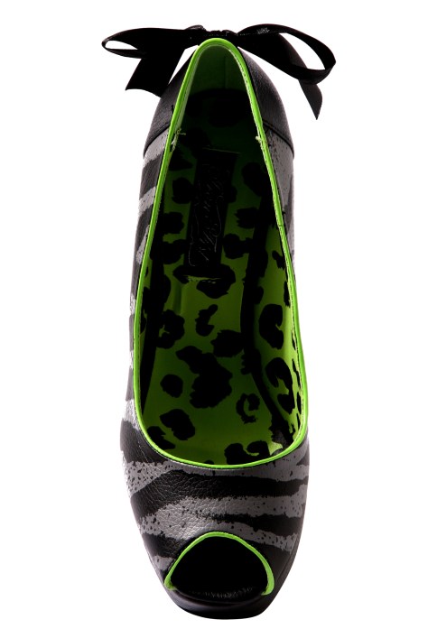 iron fist one hand in the grave