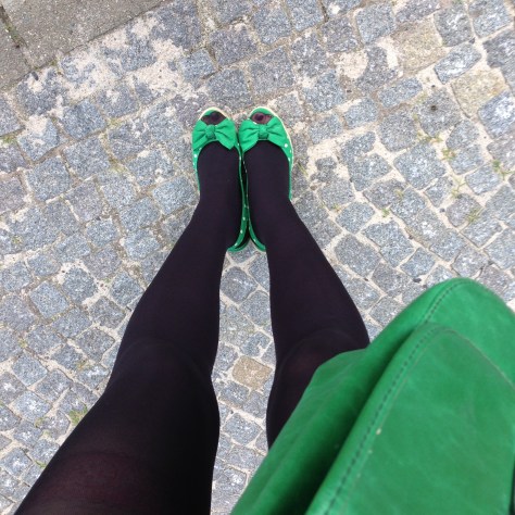 green shoes green bag