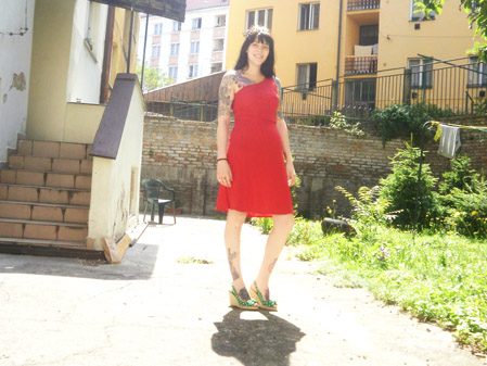 red dress green shoes