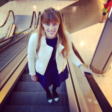 zara woman blue dress, zara white leather jacket